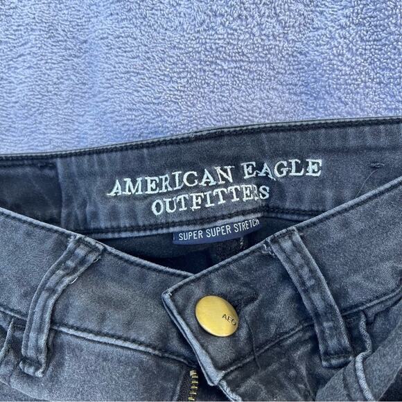 American Eagle Outfitters Black High Rise Shortie Cuffed Shorts Basic Emo Size 4 - Picture 4 of 9